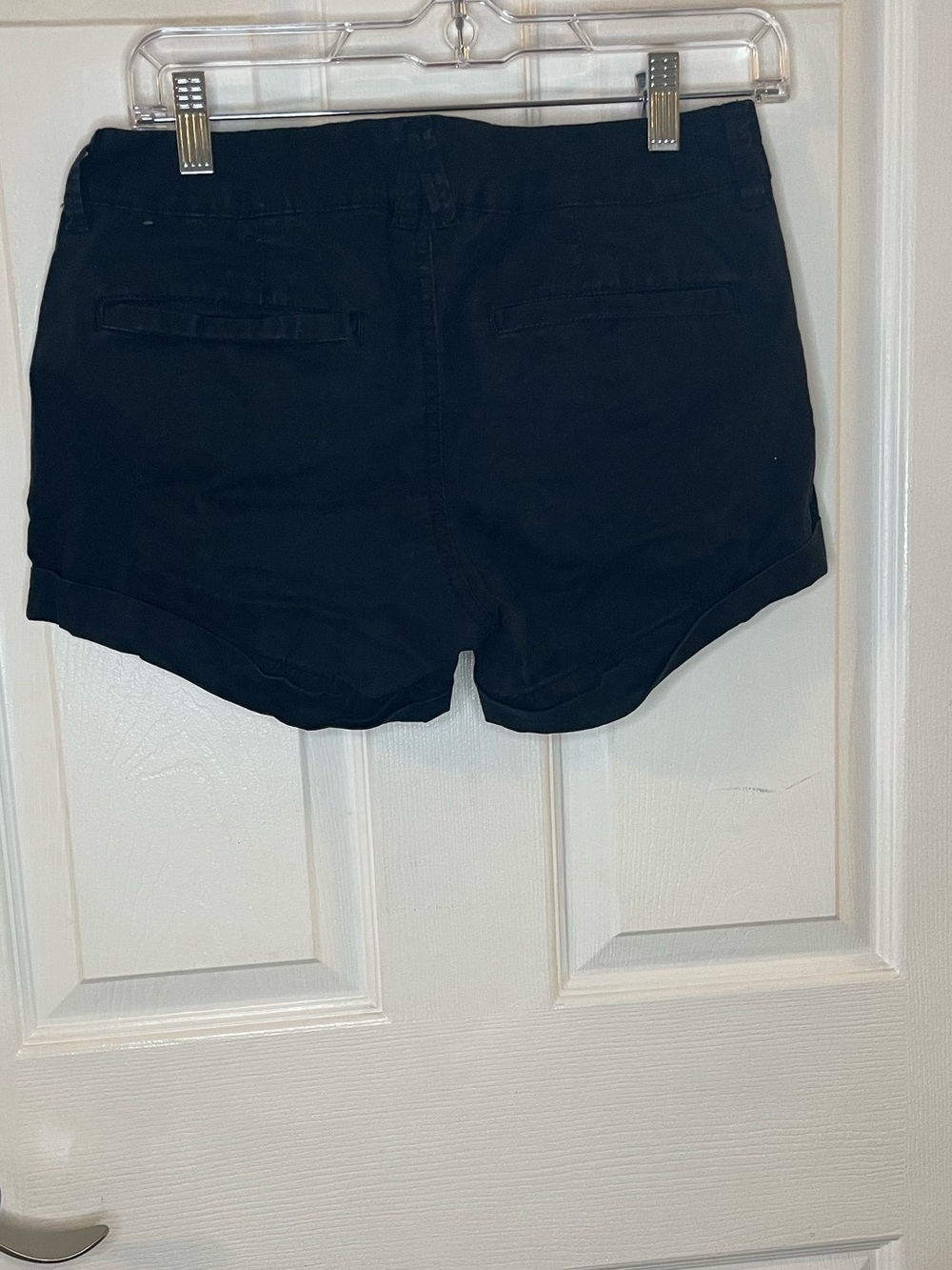 Aeropostale Black Cuffed Casual Shorts - Picture 2 of 4